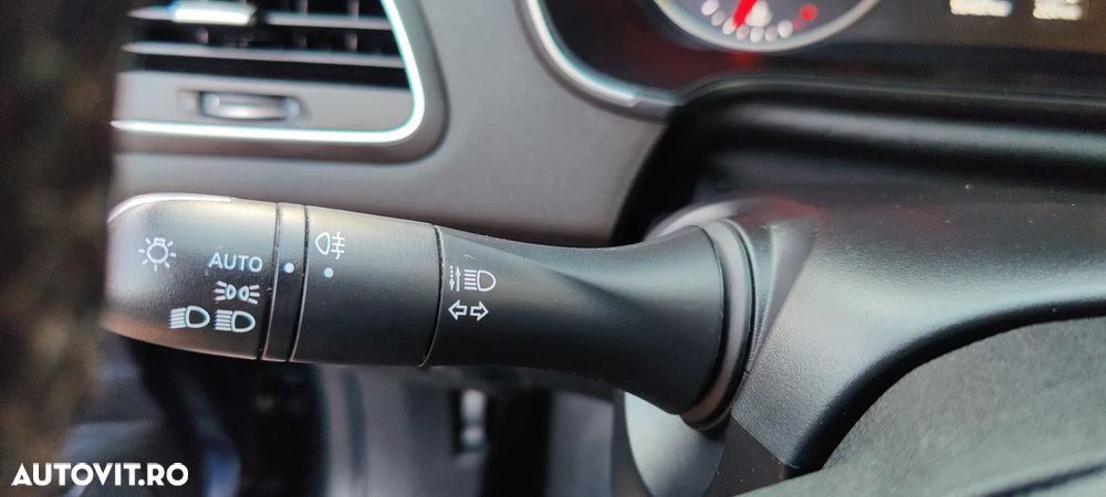 Renault Megane TCe 140 GPF Zen - 17