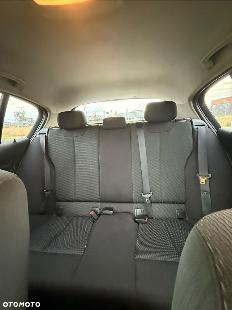 BMW Seria 1 116i - 9