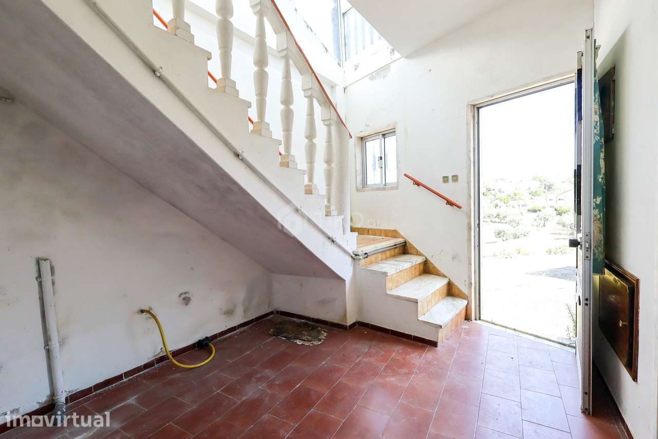 MORADIA T3 COM POTENCIAL PARA 2 HABITAÇÕES | CENTRO DE ALCANENA - Grande imagem: 2/37