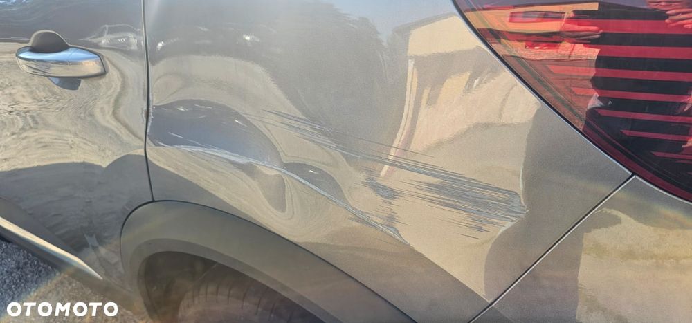 Renault Captur TCe Mild Hybrid 140 GPF TECHNO - 15