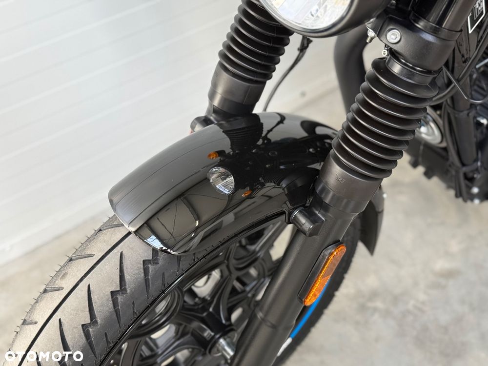 Royal Enfield HNTR - 22