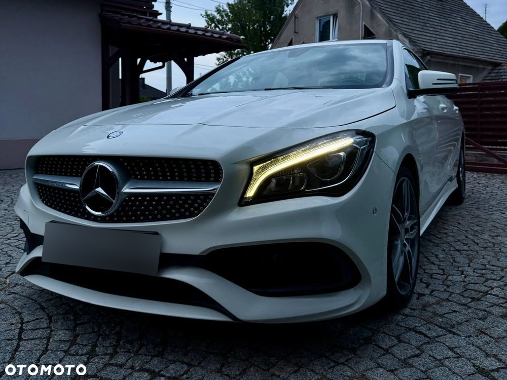 Mercedes-Benz CLA 200 7G-DCT AMG Line - 2