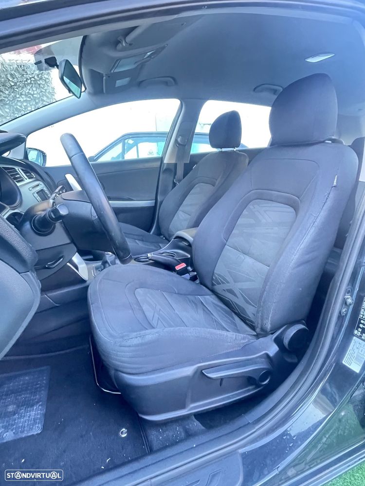 Kia Ceed SW 1.4 CRDi ECO - 3