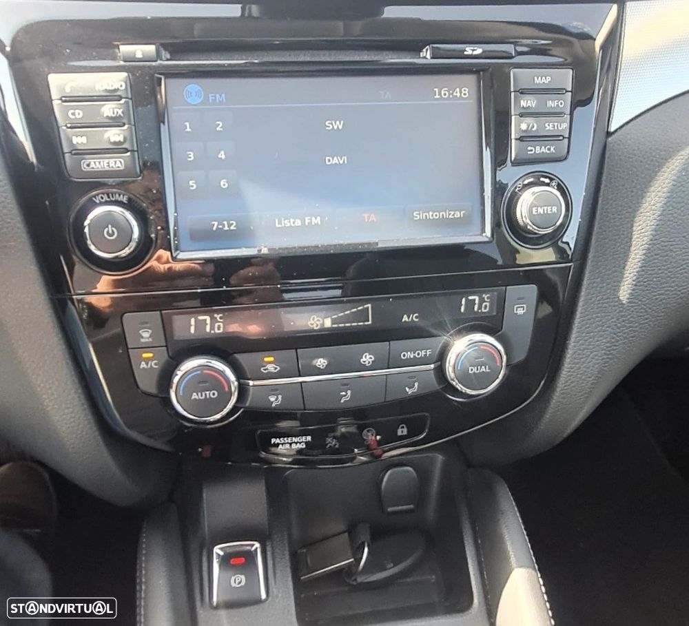 Nissan Qashqai 1.2 DIG-T N-Connecta 18 Xtronic - 17