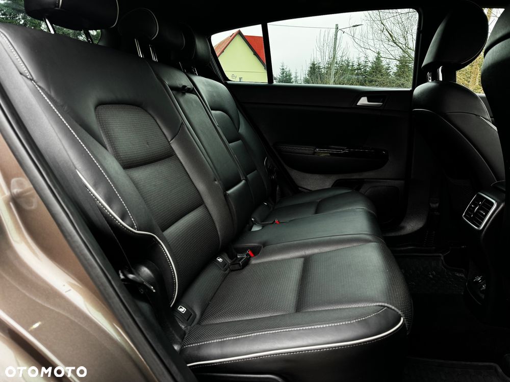 Kia Sportage 1.6 T-GDI AWD GT Line - 6