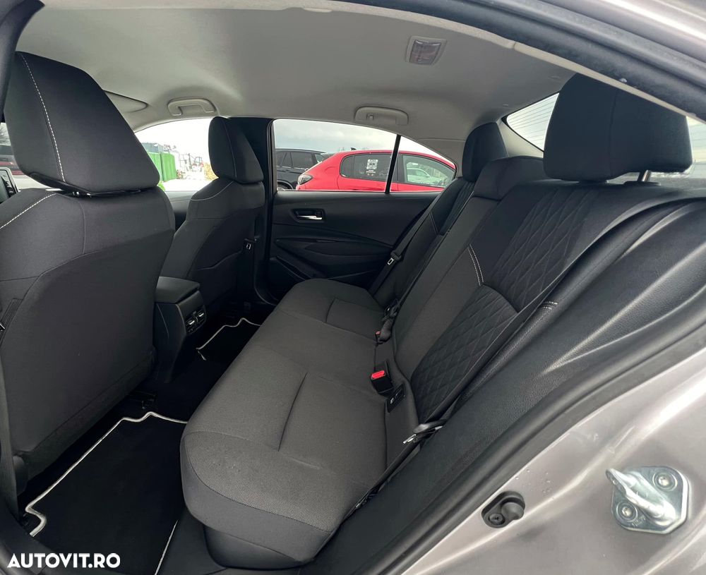 Toyota Corolla 1.8 Hybrid Comfort - 8