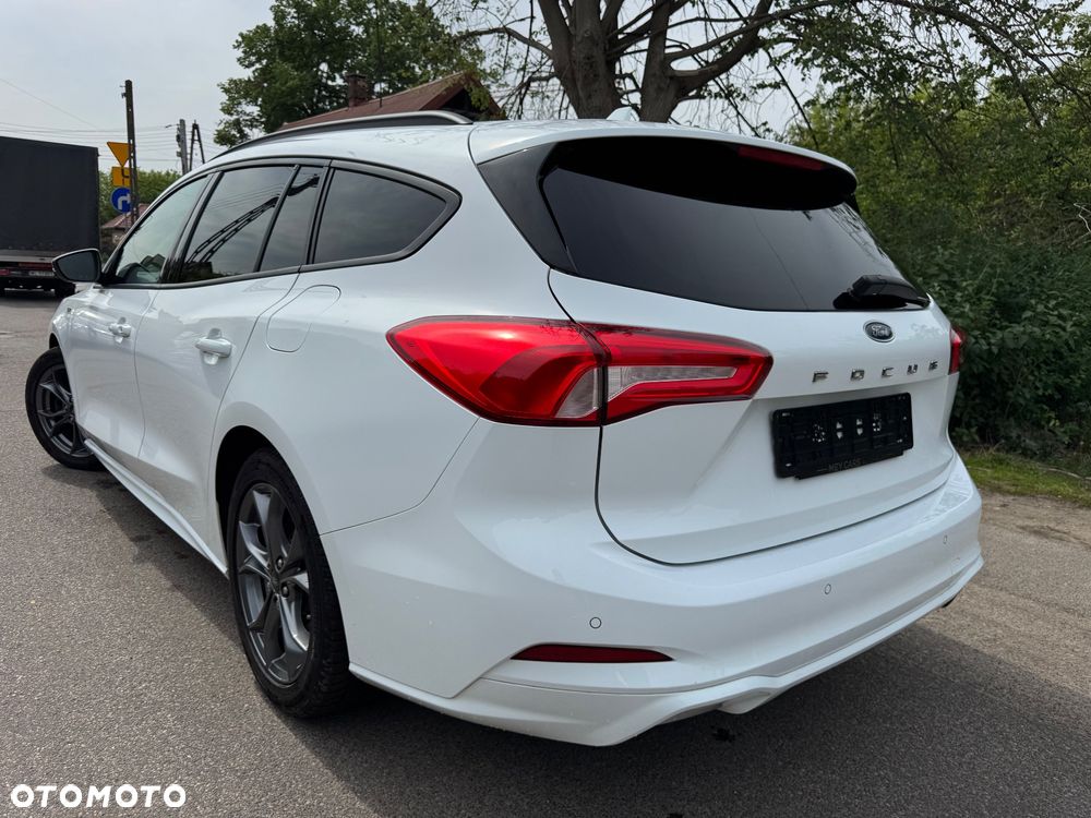 Ford Focus 1.5 EcoBlue Start-Stopp-System ST-LINE DESIGN - 4
