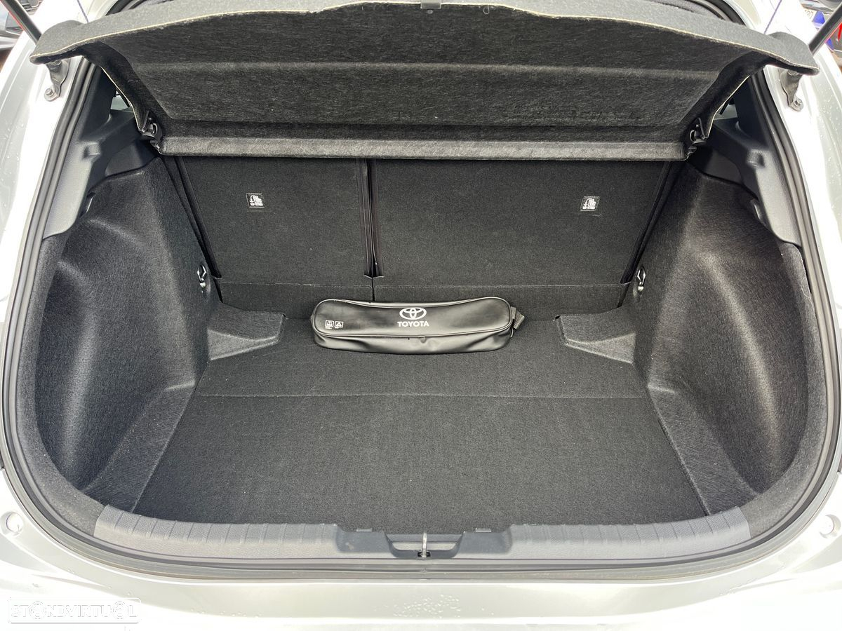 Toyota Corolla 1.8 Hybrid Comfort Plus - 11