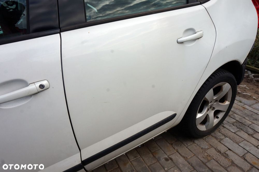 DRZWI TYLNE LEWE 3008 I KWED  BIAŁY PEUGEOT 2009-2013 - 2