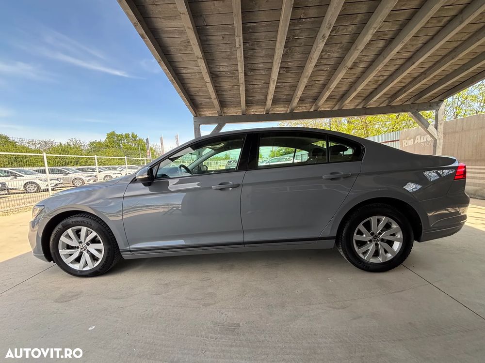 Volkswagen Passat - 10
