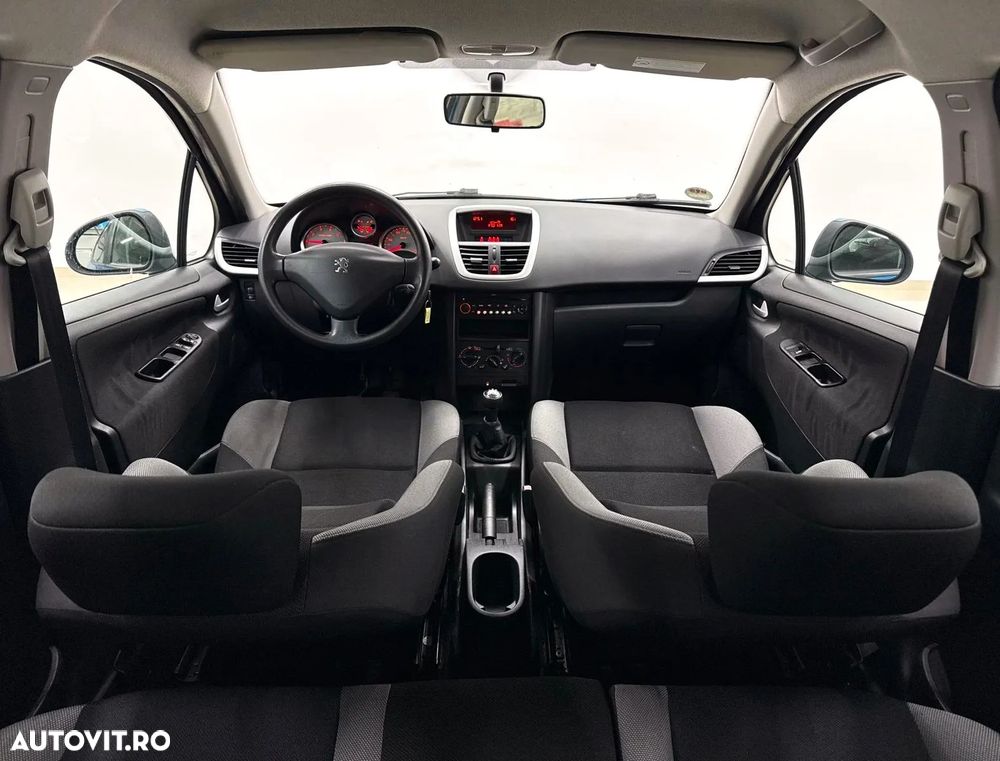 Peugeot 207 75 Urban Move - 21