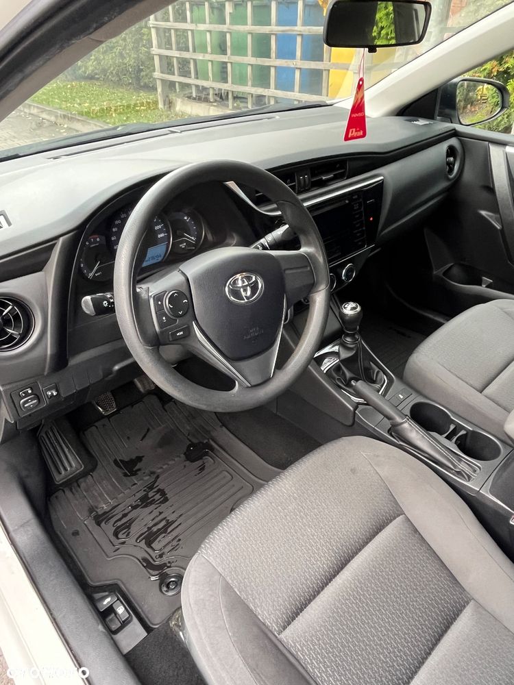 Toyota Corolla 1.33 Active EU6 - 12