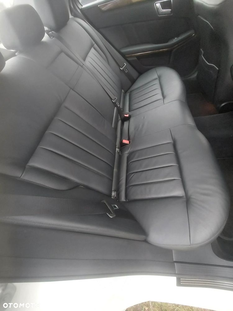 Mercedes-Benz Klasa E 300 BlueTEC 7G-TRONIC Elegance - 9