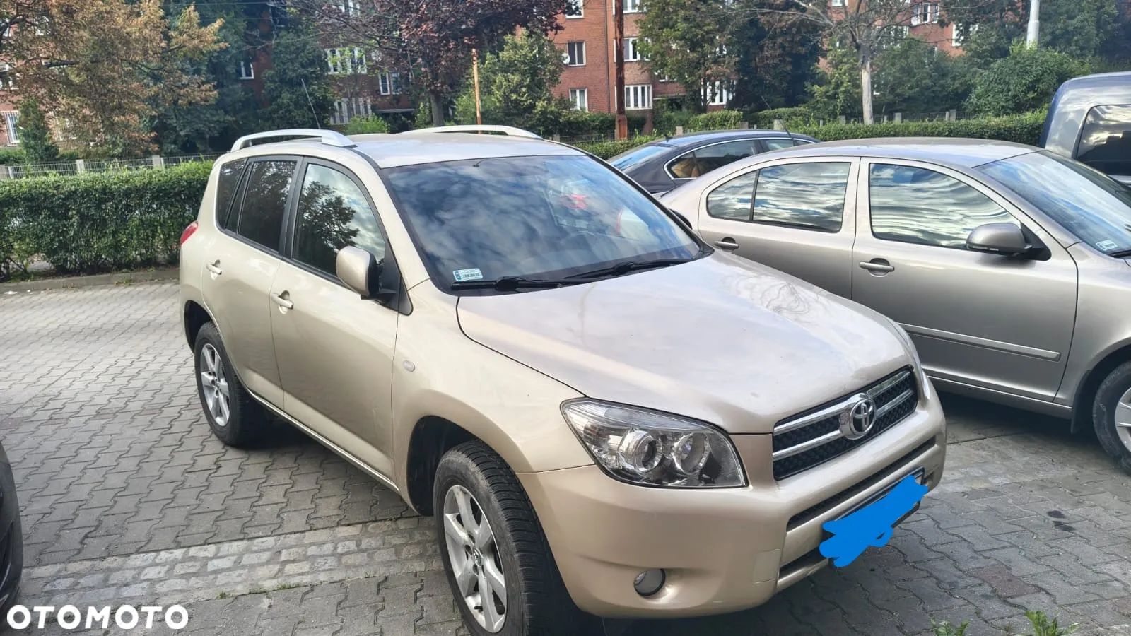Toyota RAV4 - 1