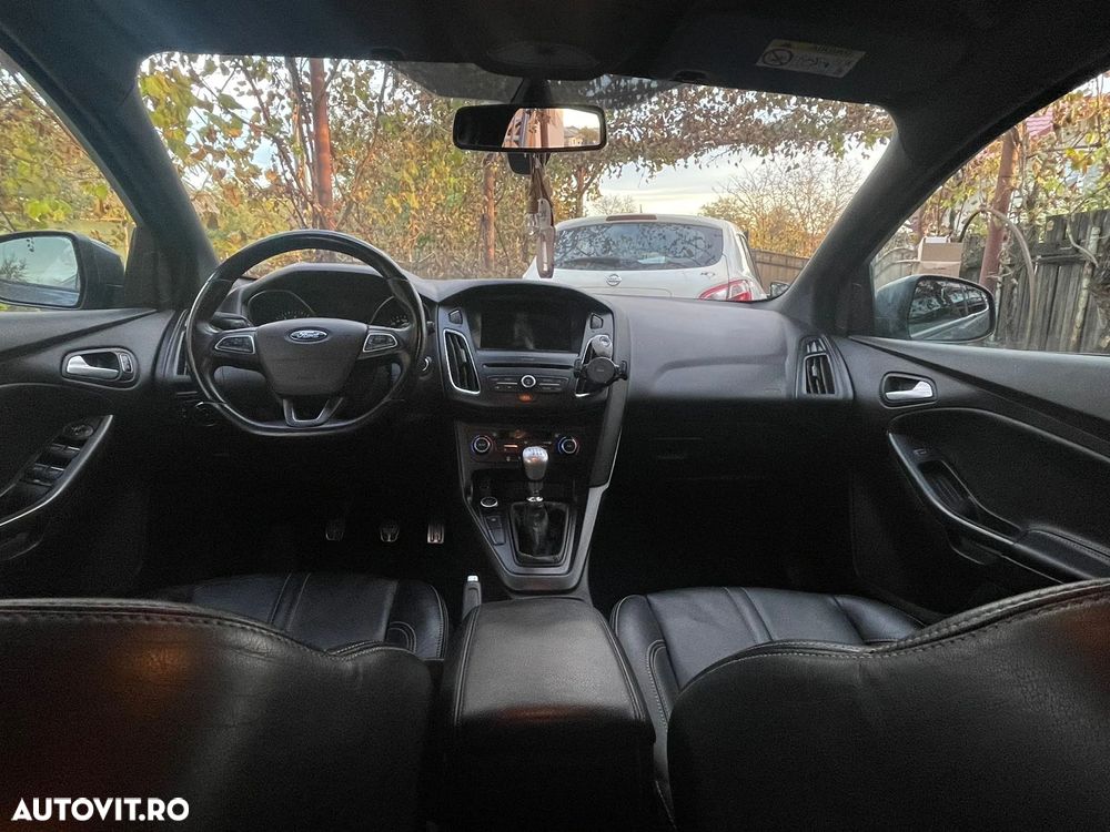 Ford Focus 1.0 EcoBoost ST-Line - 4