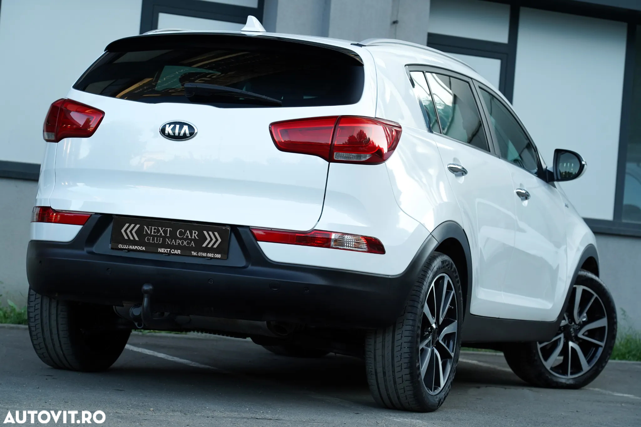 Kia Sportage 2,0 CRDI AWD Aut. Platinum - 4