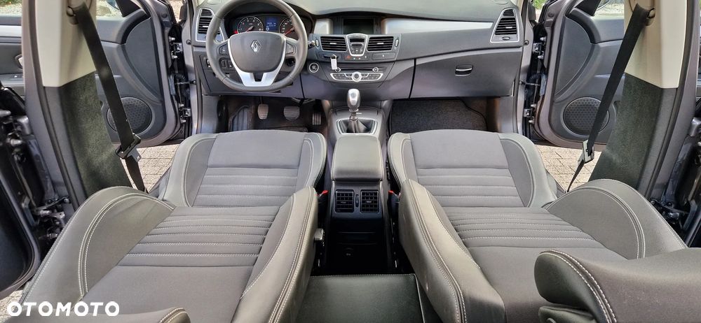 Renault Laguna - 28
