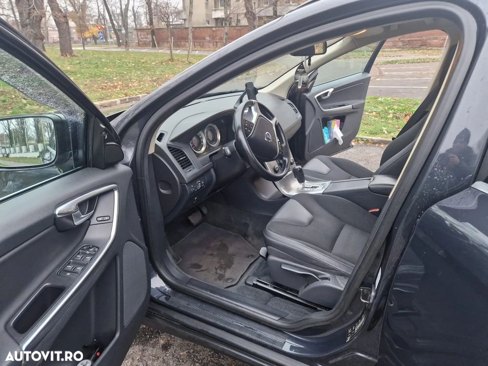 Volvo XC 60 D4 AWD Geartronic Kinetic - 5