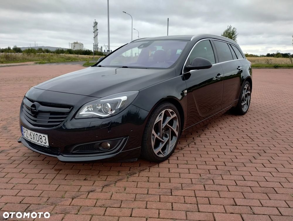 Opel Insignia Sports Tourer 2.0 Diesel Exclusive - 1