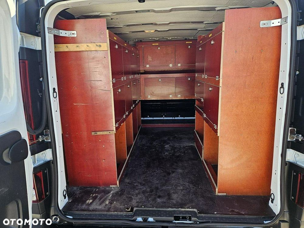 Opel Vivaro - 21
