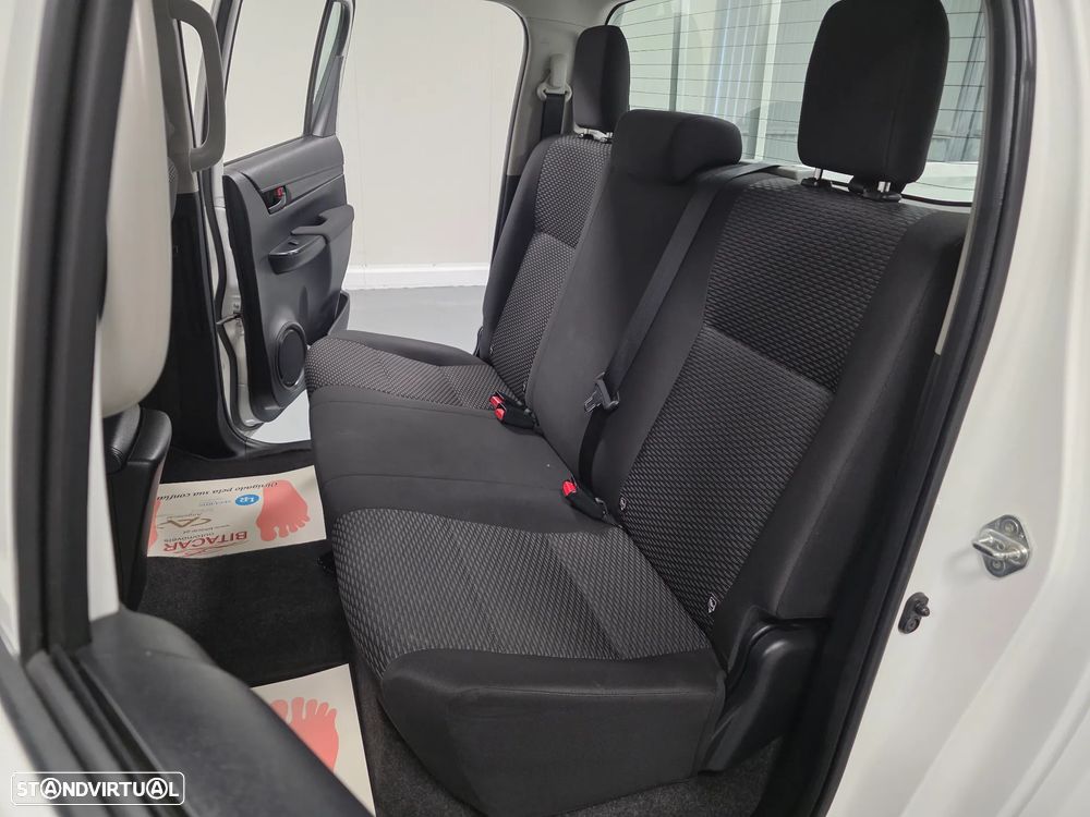 Toyota HILUX  2.4 D-4D 2WD CD - 40