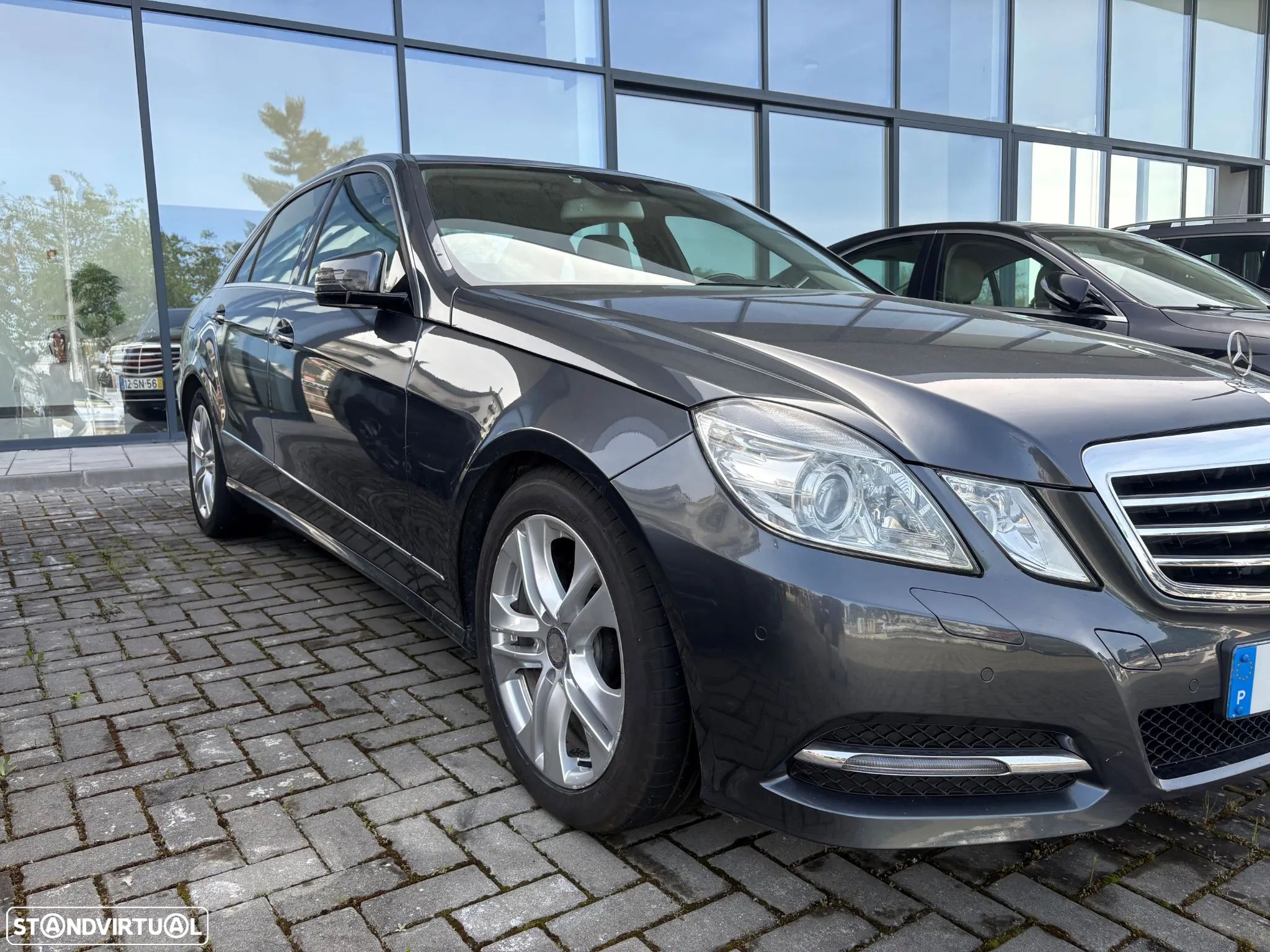 Mercedes-Benz E 300 Bluetec Hybrid Avantgarde - 1