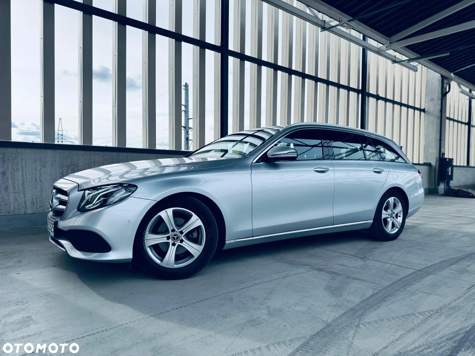 Mercedes-Benz Klasa E 220 d T 9G-TRONIC Avantgarde - 2