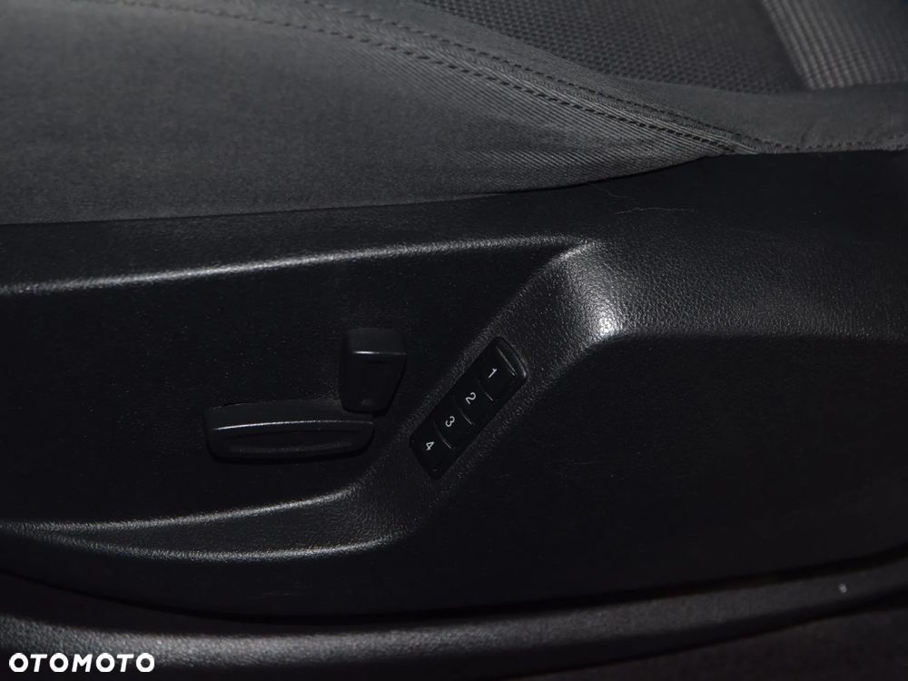 Ford S-Max - 19