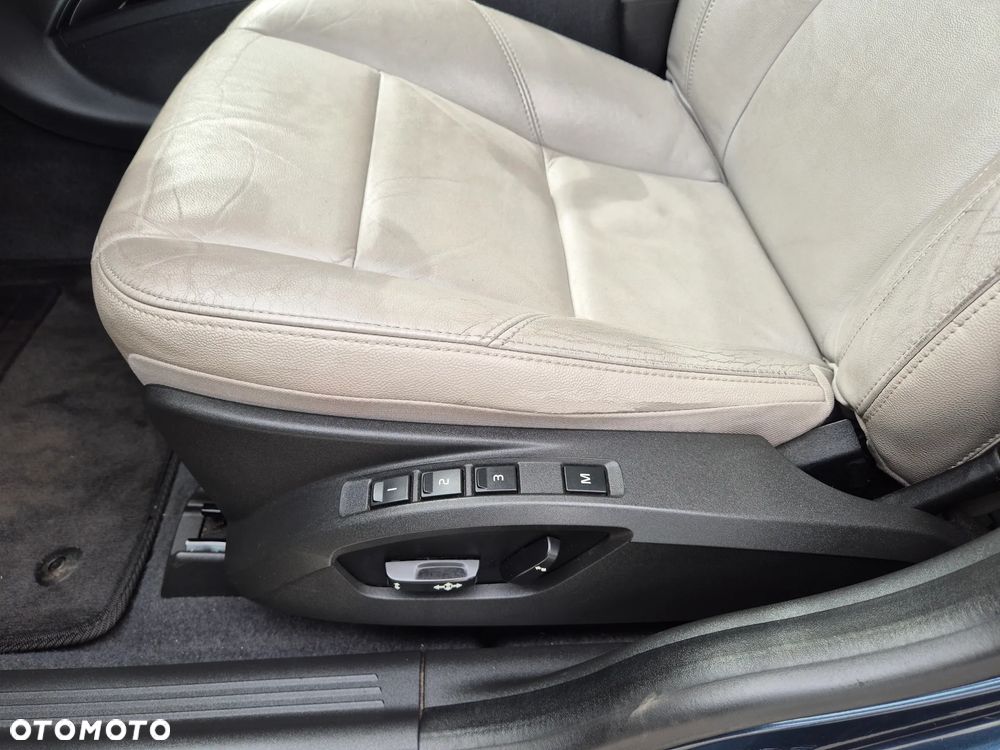 Volvo V50 1.6D Summum - 14