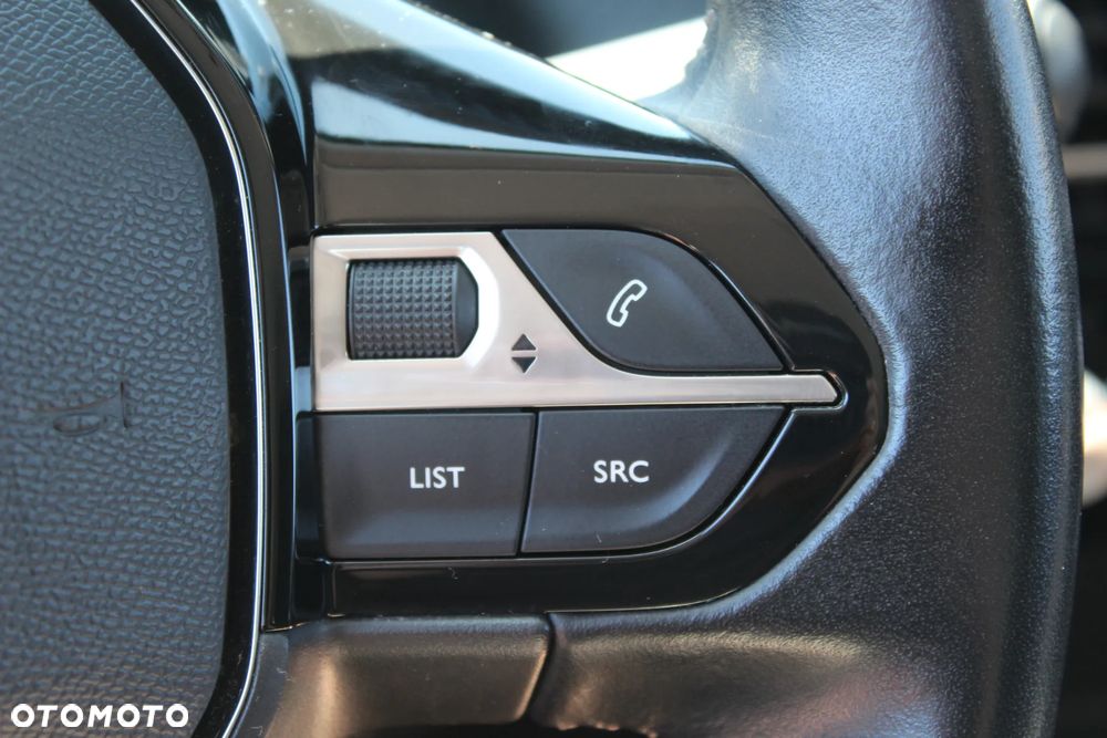 Peugeot 2008 1.5 BlueHDi Allure - 32