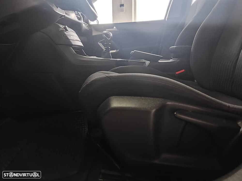 Peugeot 308 1.6 e-HDi Active CVM6 - 23