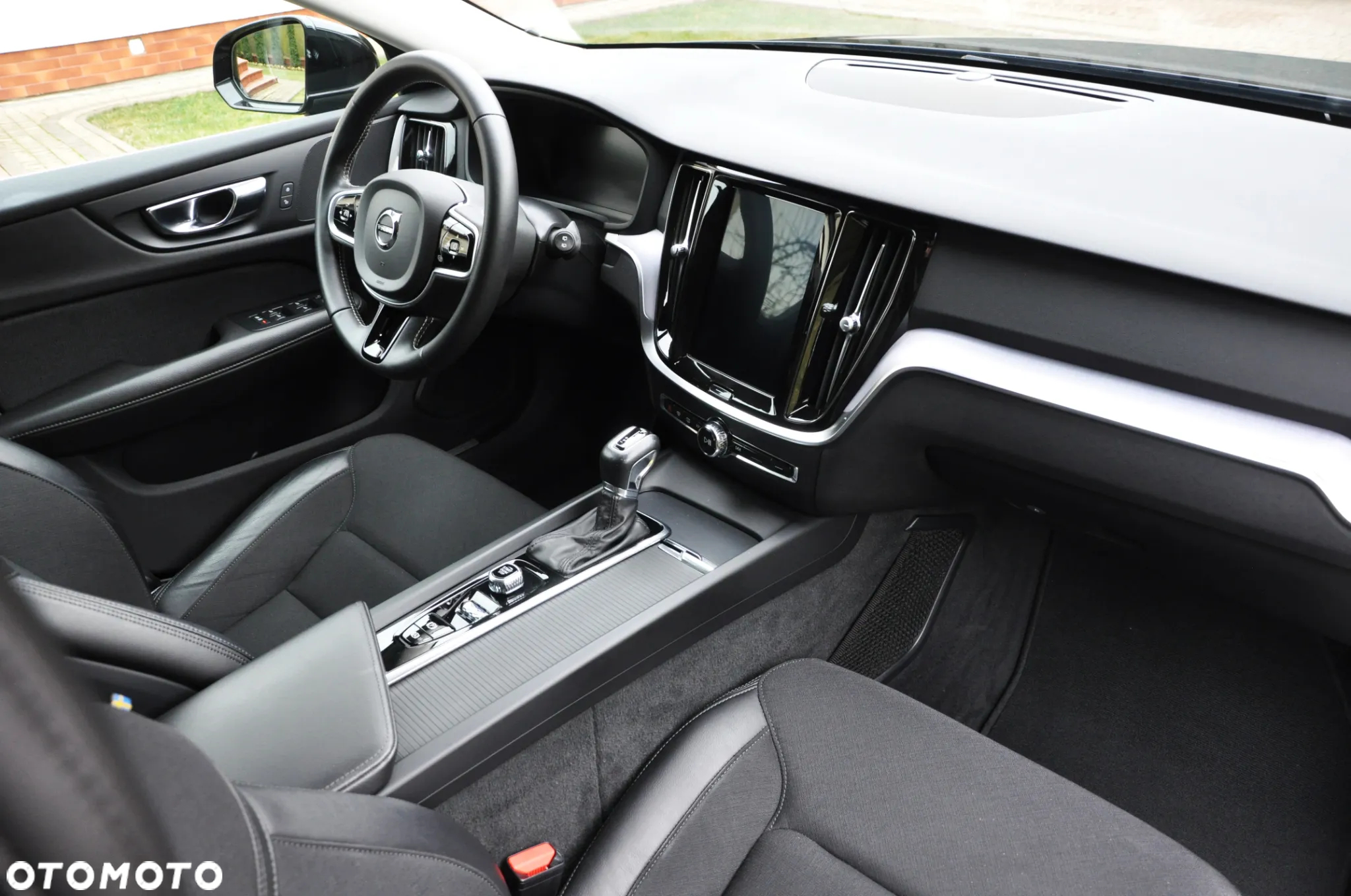 Volvo V60 T4 Geartronic Momentum Pro - 39