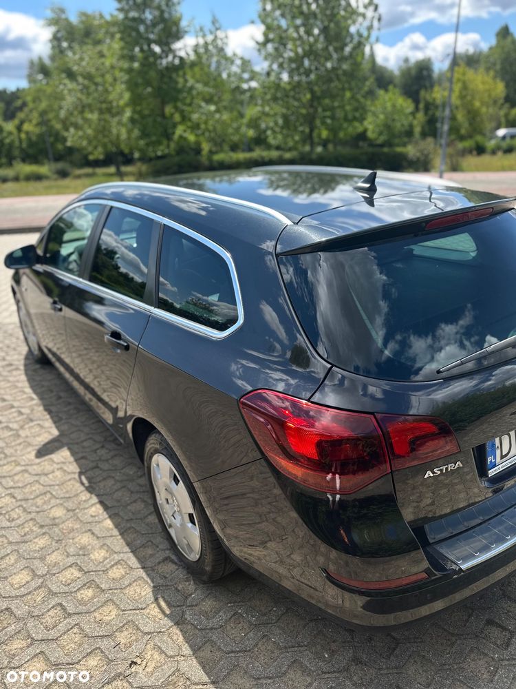 Opel Astra 1.7 CDTI Cosmo - 4