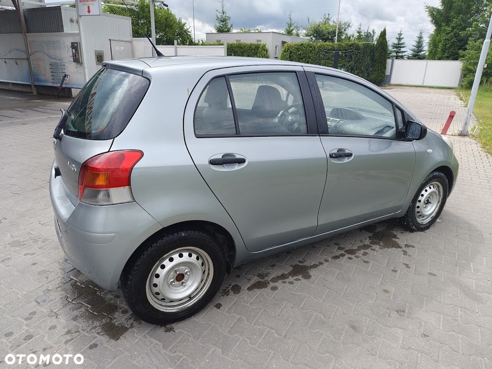 Toyota Yaris 1.33 Luna - 3