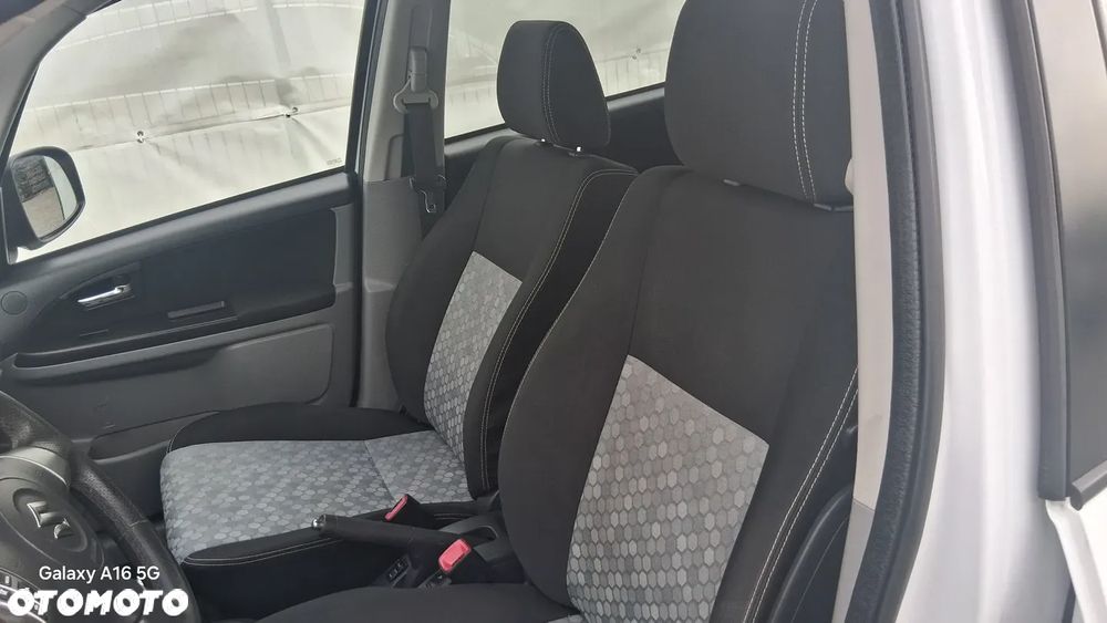 Suzuki SX4 1.6 VVT 4x4 Comfort - 14