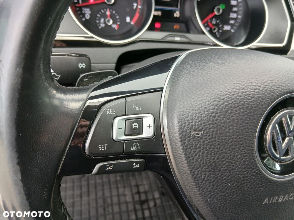 Volkswagen Passat 1.8 TSI BMT Comfortline DSG - 16