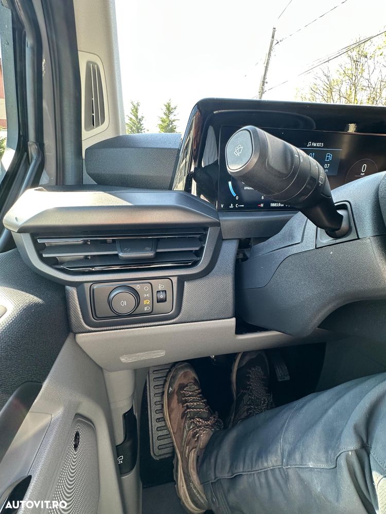 Ford Tourneo Custom Bus 320L 2.0 EcoBlue 170 CP 8AT L2H1 AWD Sport - 12