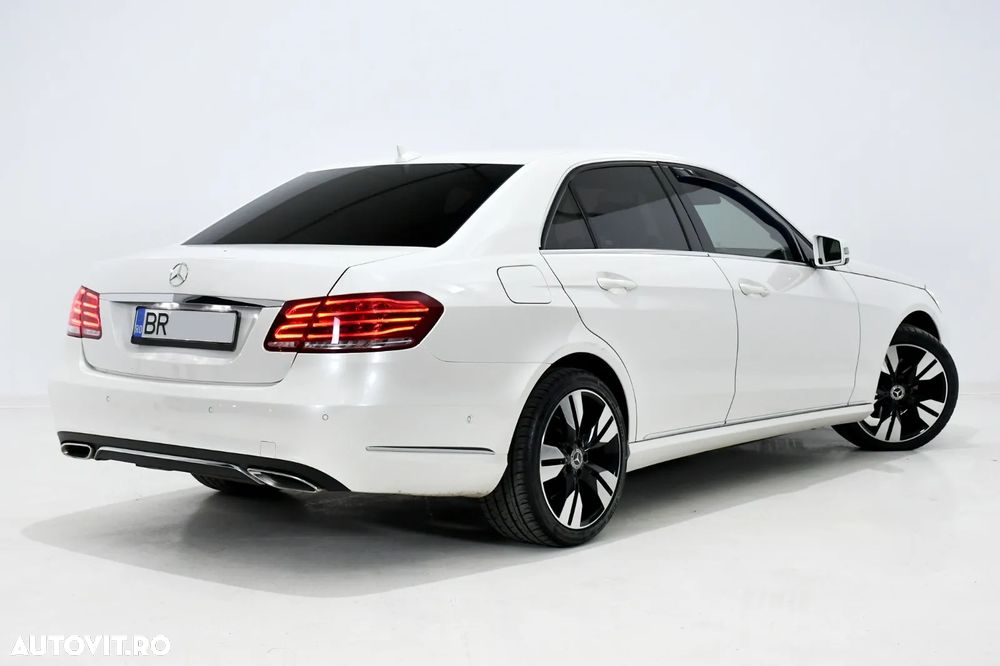 Mercedes-Benz E 300 BLUETEC 7G-TRONIC Avantgarde - 4