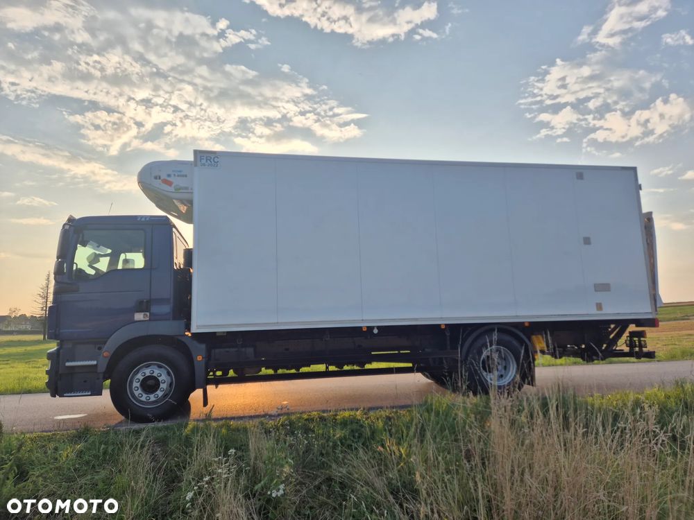 MAN TGM 18.290 Thermo King T-800r 2 zbiorniki z Niemiec 7.3m / 18 palet / winda i drzwi / OKAZJA - 36