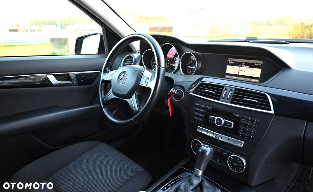 Mercedes-Benz Klasa C - 32