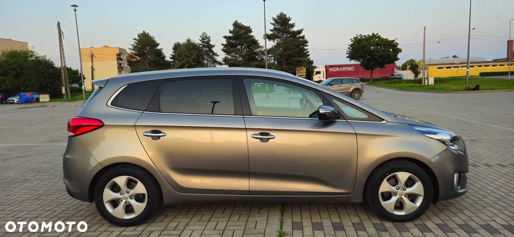 Kia Carens 1.7 CRDi L 7os - 19