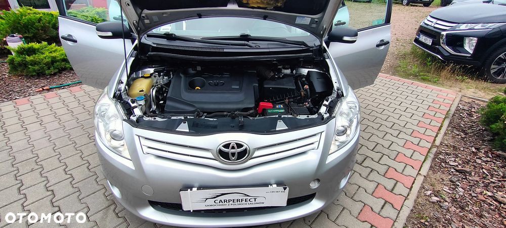 Toyota Auris 1.4 D-4D Terra - 24