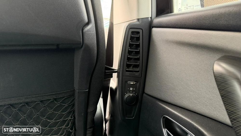 Citroën C4 Grand Picasso 1.6 e-HDi Intensive ETG6 J17 - 8