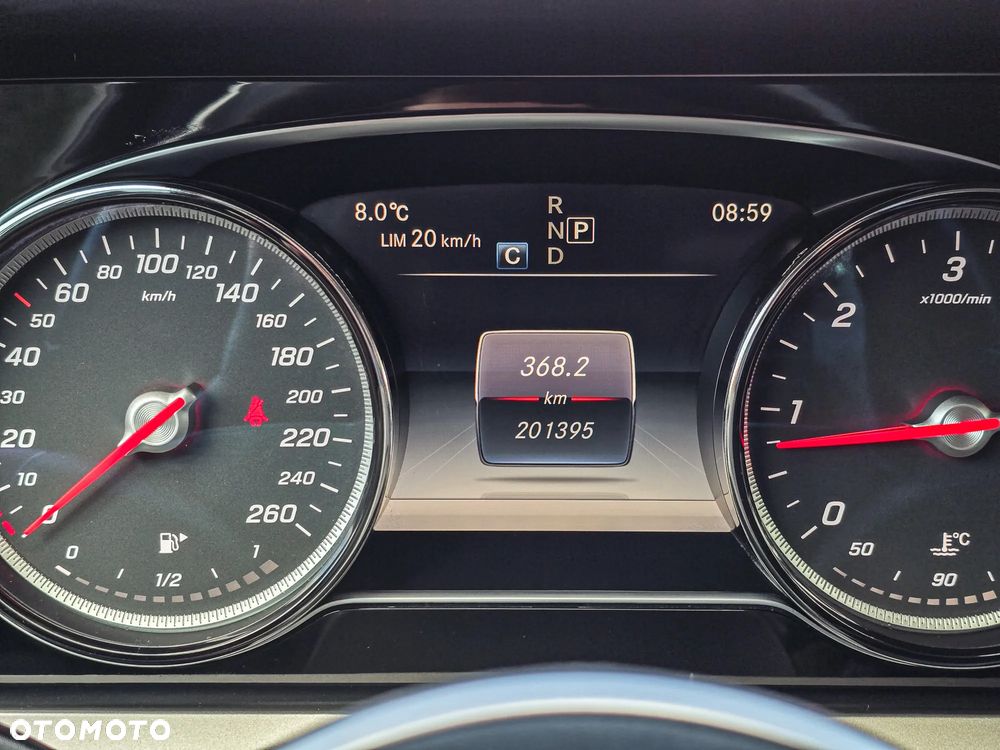 Mercedes-Benz Klasa E 220 d 9G-TRONIC - 23