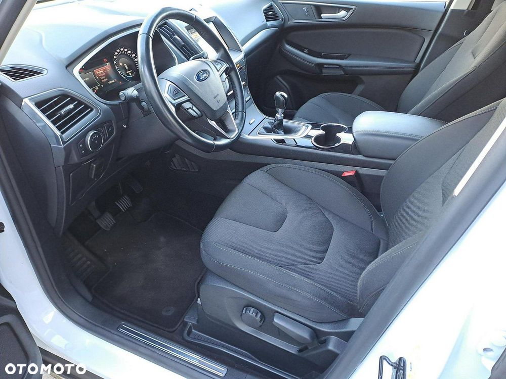 Ford S-Max - 10