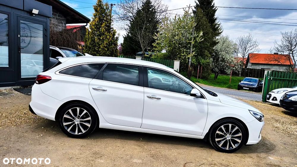 Hyundai i30 1.4 T-GDI Premiere Luxury - 10