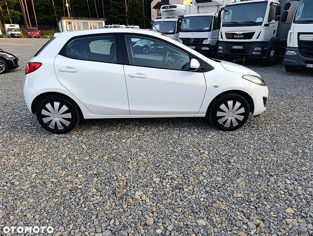 Mazda 2 1.3 Exclusive - 8