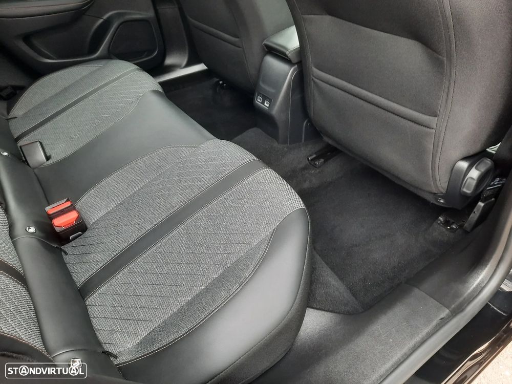 Peugeot 2008 1.2 PureTech Allure Pack - 25