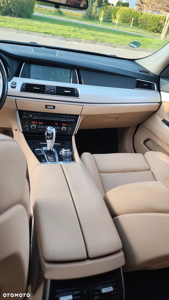 BMW 5GT 530d - 14