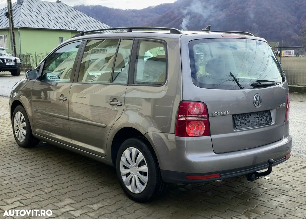 Volkswagen Touran 2.0 TDI DPF Comfortline - 3